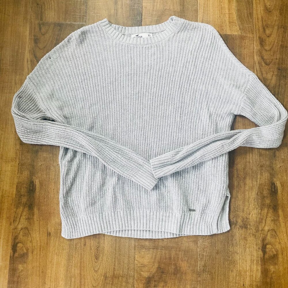 Hollister Gray Knit Crewneck Sweater | Size XS | Soft Ribbed Pullover